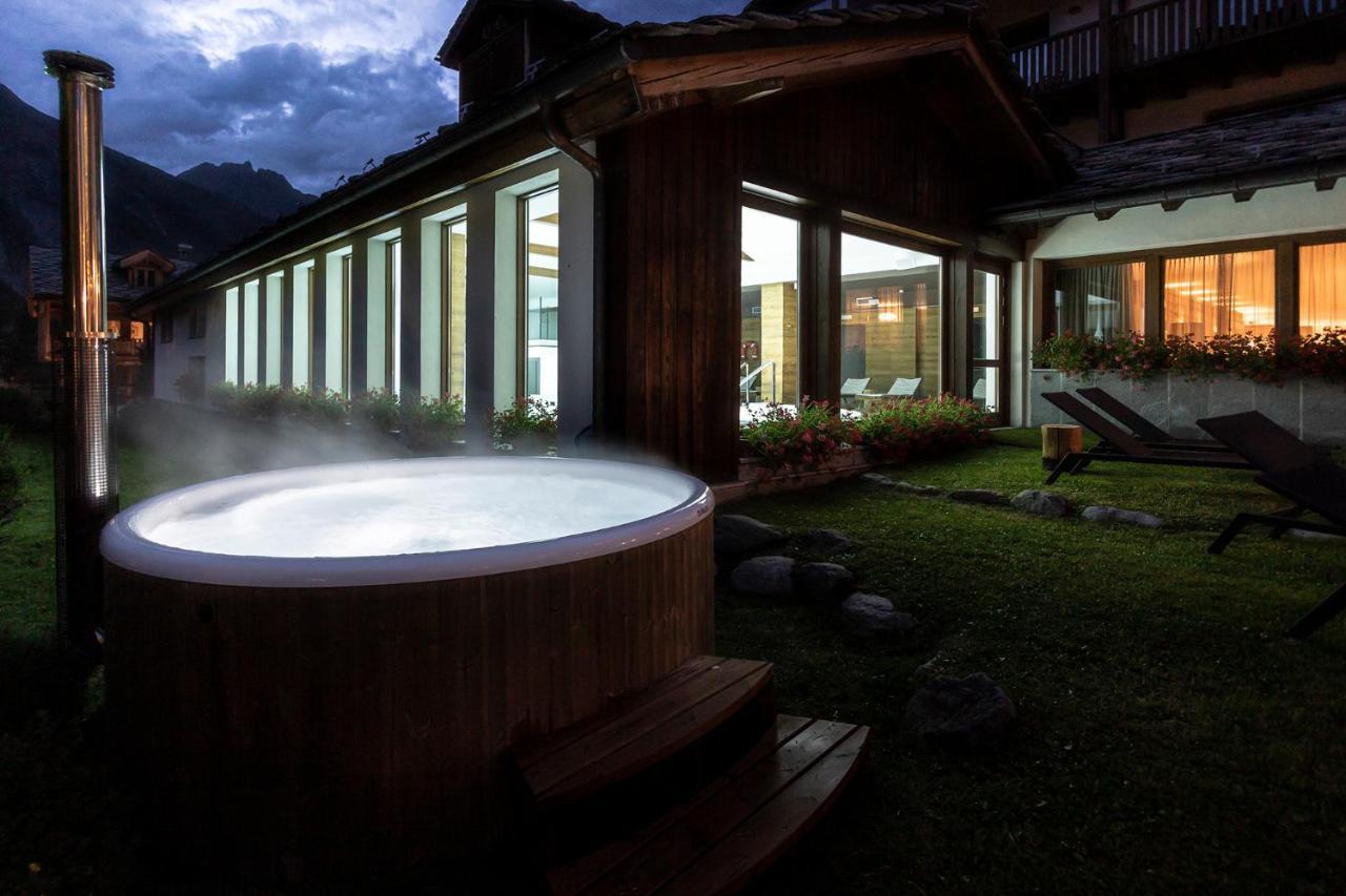 Montana Lodge&Spa Design Hotel La Thuile Buitenkant foto