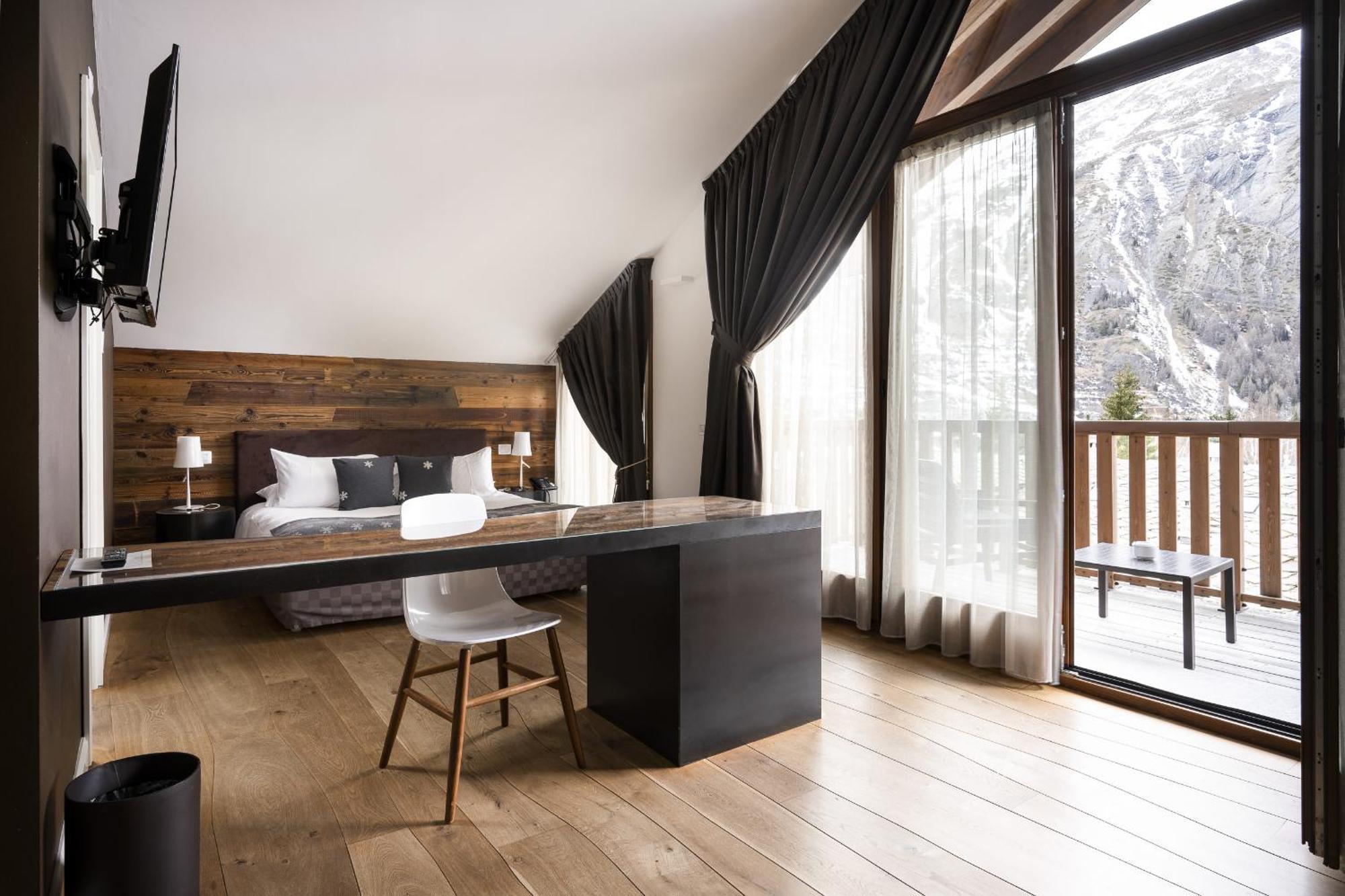 Montana Lodge&Spa Design Hotel La Thuile Buitenkant foto