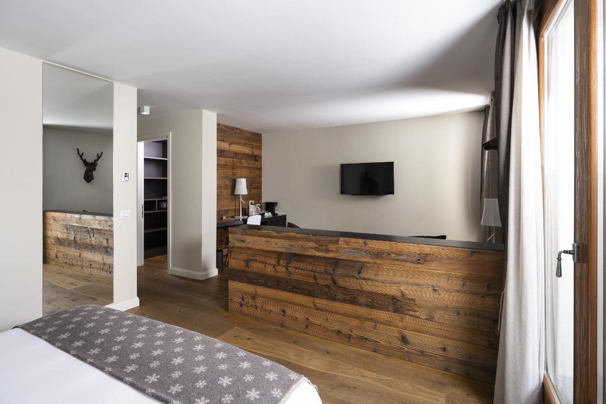 Montana Lodge&Spa Design Hotel La Thuile Buitenkant foto